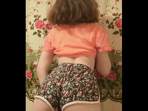 ❤️ Sexy ung babe tar av seg shortsen på kamera ❤❌ Vakker porno hos oss no.ixiporn.ru ❌