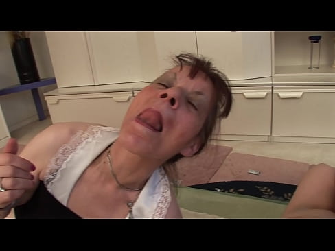 ❤️ To bestemødre og en bestefar har en trekant ❤❌ Vakker porno hos oss no.ixiporn.ru ❌